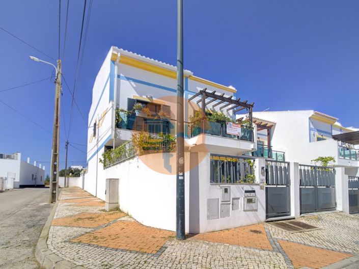 Image No.39-5 Bed House for sale