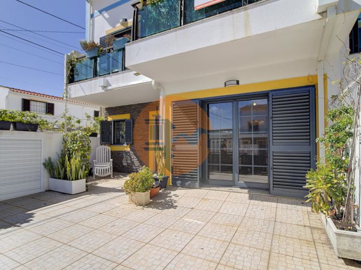 Image No.41-5 Bed House for sale