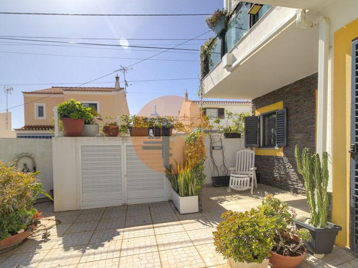 Image No.43-5 Bed House for sale