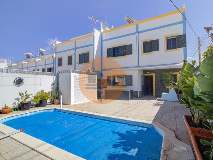 Image No.45-5 Bed House for sale