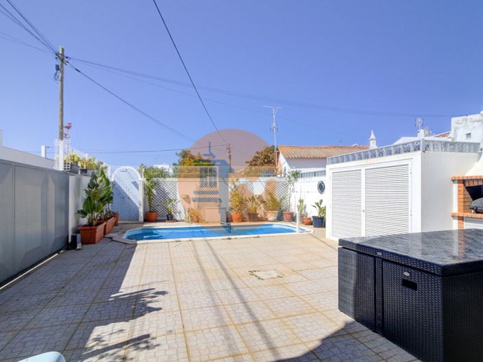 Image No.46-5 Bed House for sale