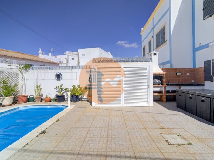 Image No.49-5 Bed House for sale