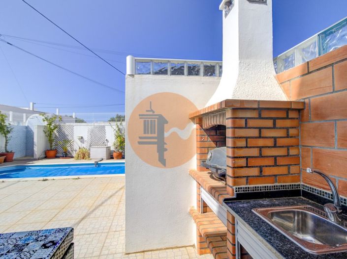 Image No.50-5 Bed House for sale