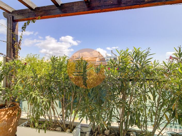 Image No.57-5 Bed House for sale