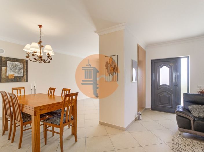 Image No.7-5 Bed House for sale