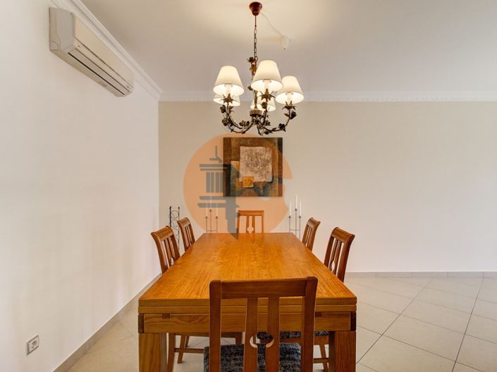 Image No.8-5 Bed House for sale