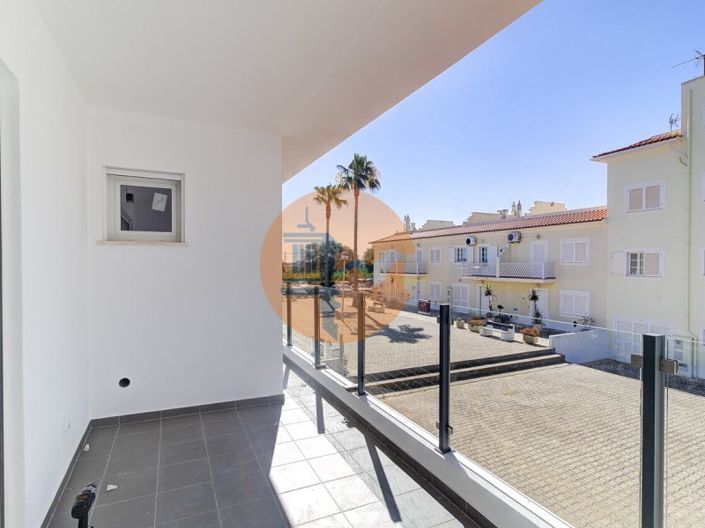 Image No.20-2 Bed Apartment for sale