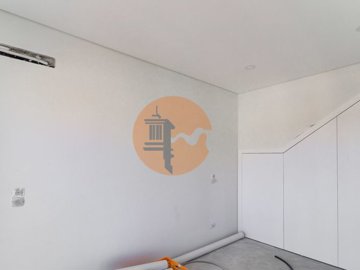 id2ab5ca01-0000-0500-0000-000019d3e380