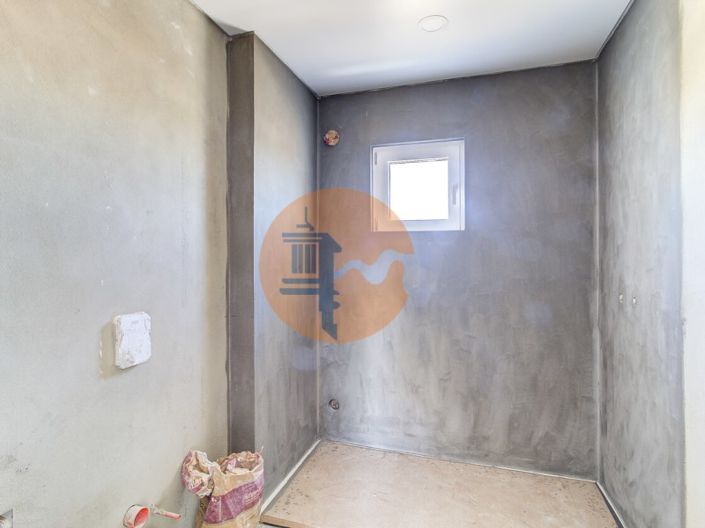 Image No.9-3 Bed Apartment for sale