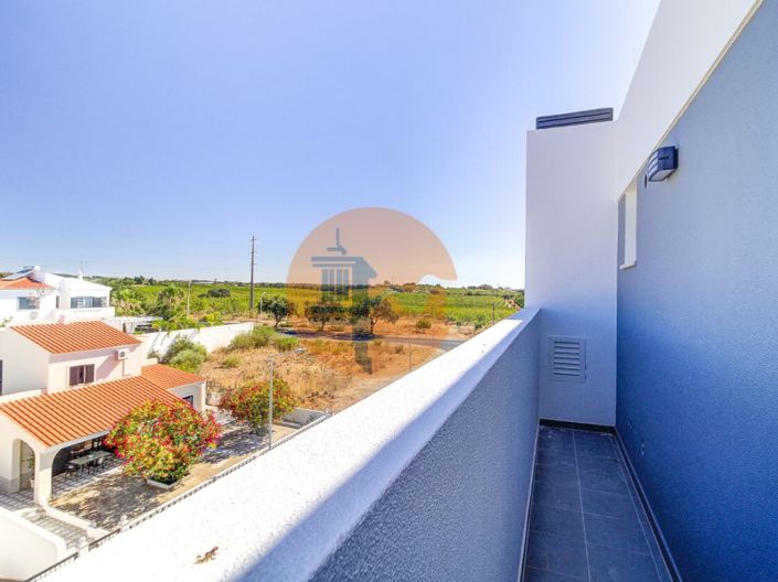 Image No.15-3 Bed Apartment for sale