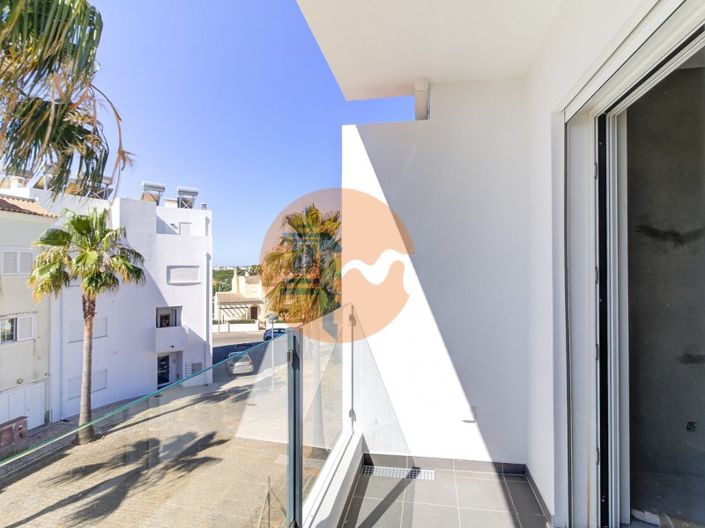 Image No.4-3 Bed Apartment for sale