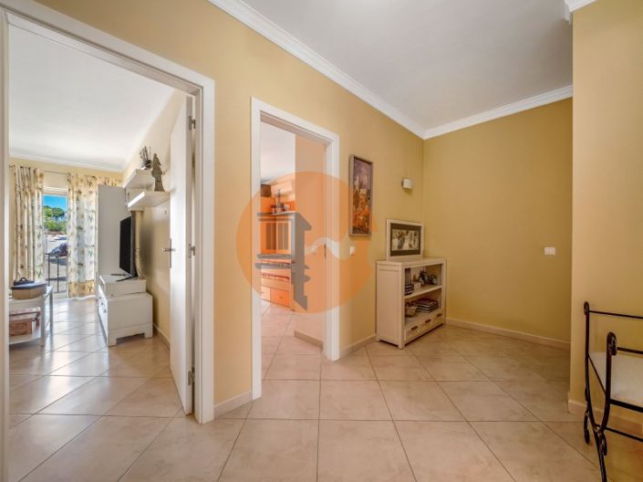 Image No.19-3 Bed House for sale
