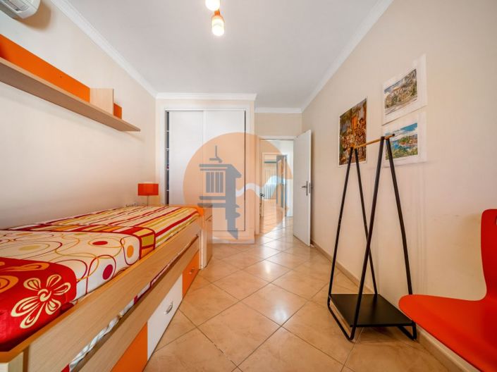 Image No.22-3 Bed House for sale