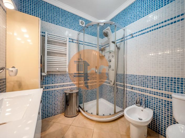 Image No.25-3 Bed House for sale