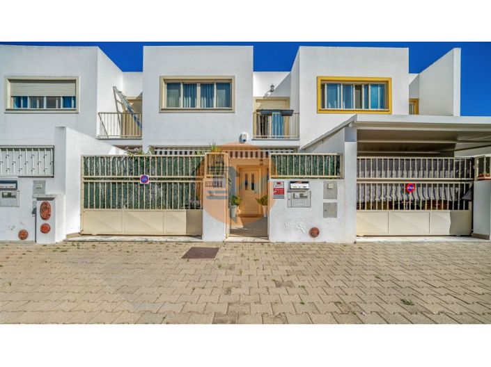 Image No.30-3 Bed House for sale
