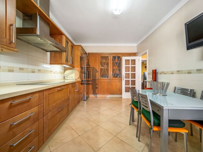 Image No.6-3 Bed House for sale
