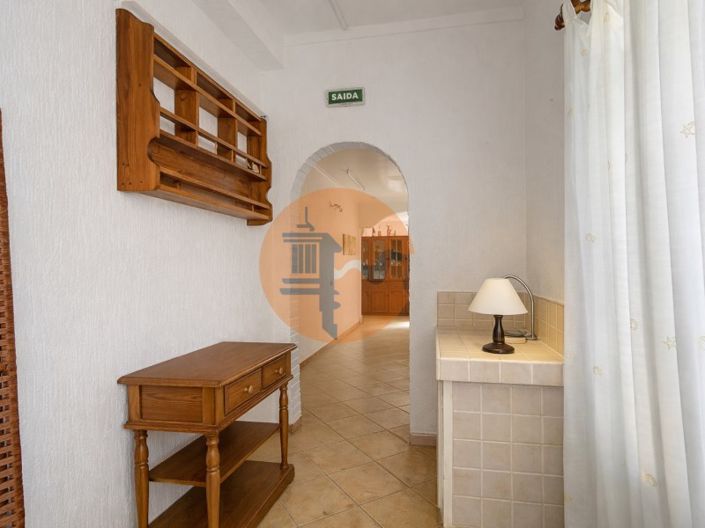 Image No.11-3 Bed House for sale