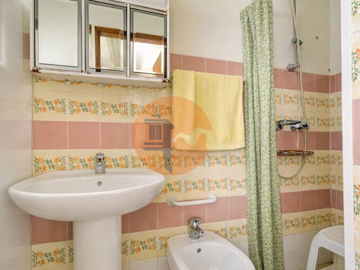 Image No.14-3 Bed House for sale
