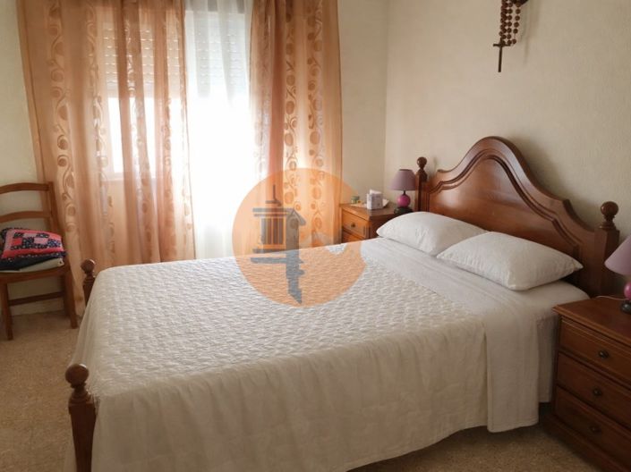 Image No.2-3 Bed House for sale