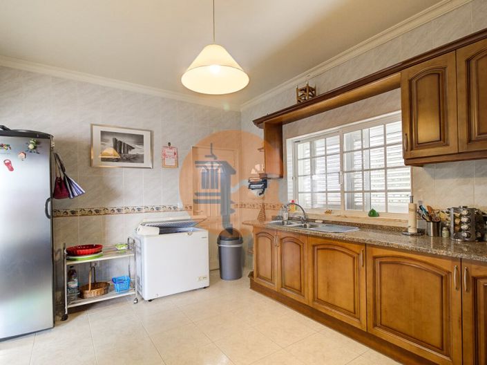 Image No.25-3 Bed House for sale