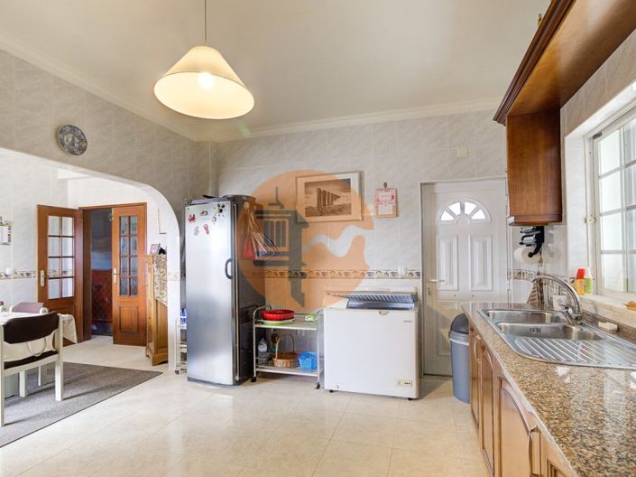 Image No.26-3 Bed House for sale