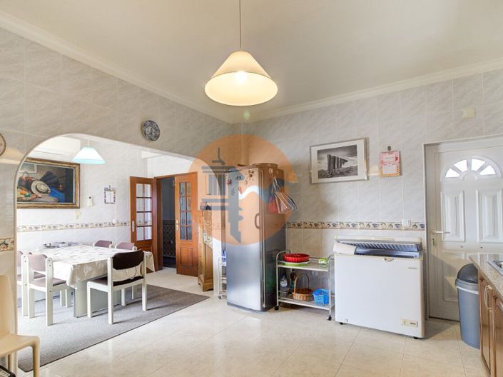 Image No.27-3 Bed House for sale