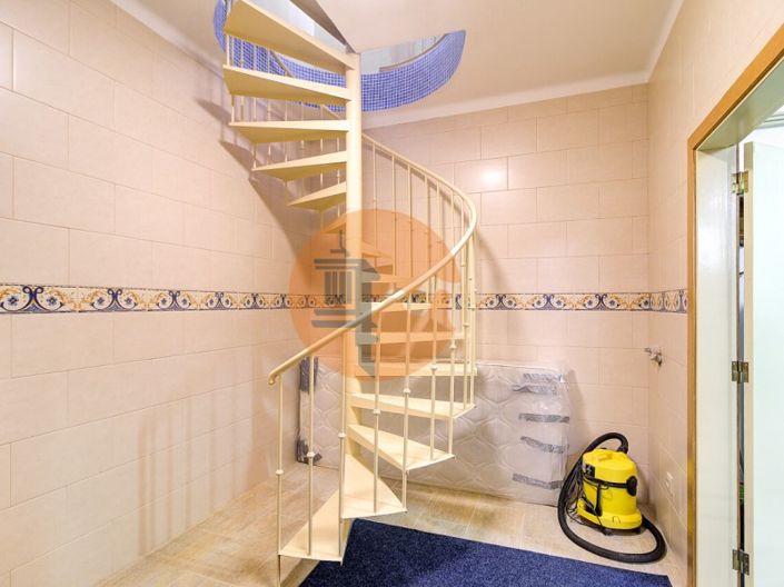 Image No.28-3 Bed House for sale