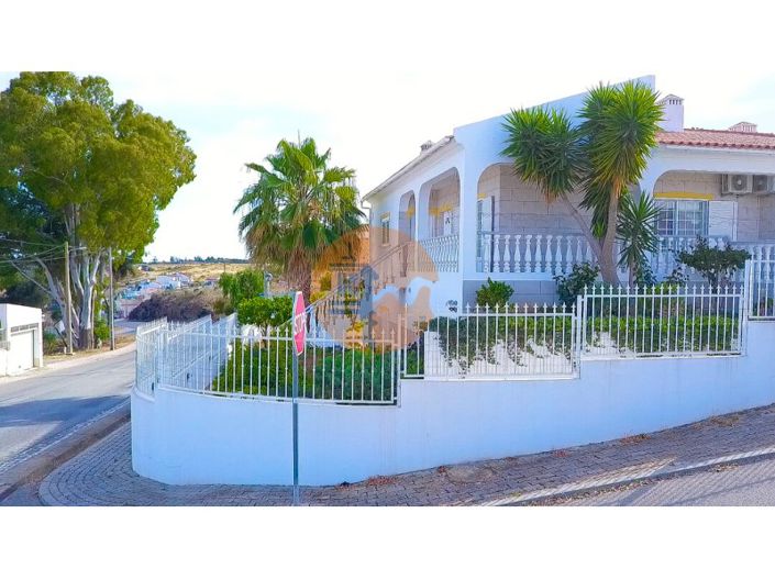 Image No.3-3 Bed House for sale