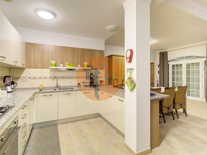 Image No.31-3 Bed House for sale