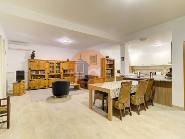 Image No.37-3 Bed House for sale