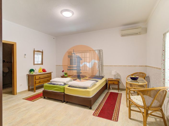Image No.40-3 Bed House for sale