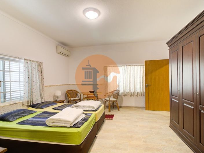 Image No.42-3 Bed House for sale