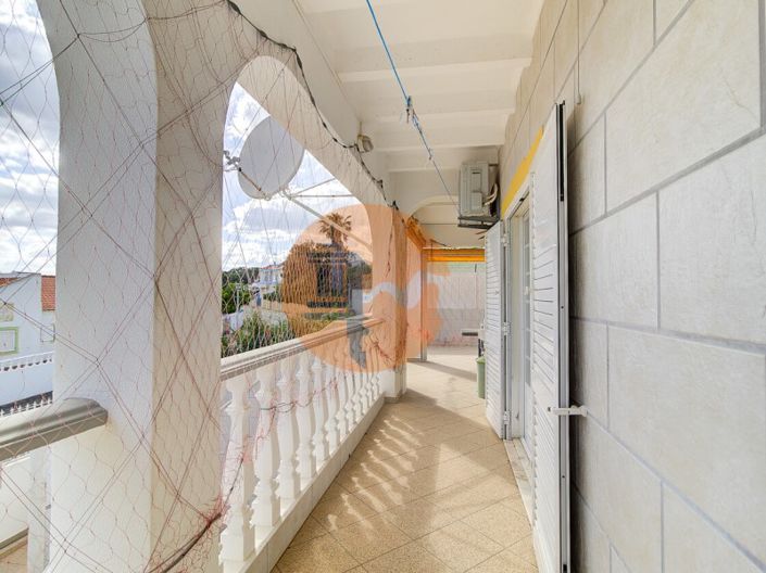 Image No.52-3 Bed House for sale