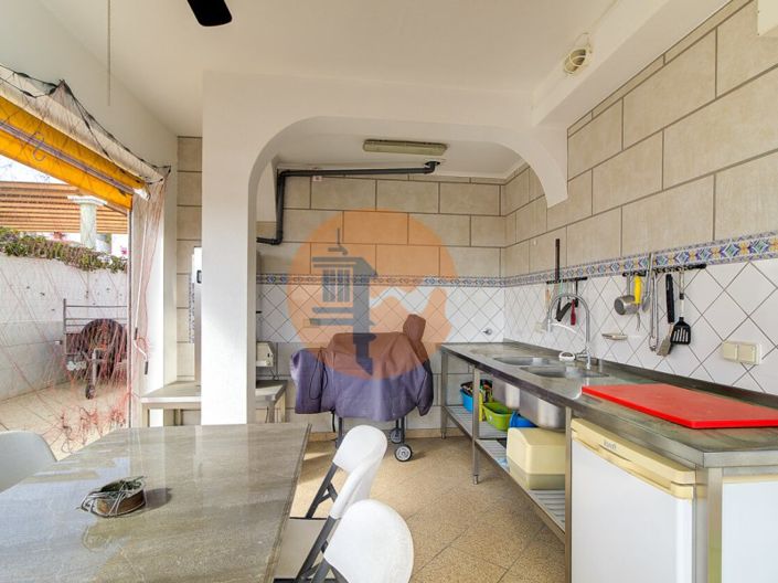 Image No.54-3 Bed House for sale