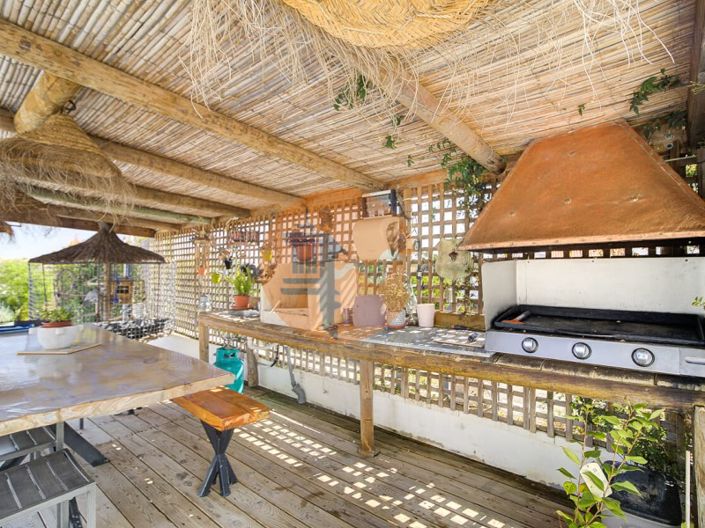 Image No.15-4 Bed House for sale