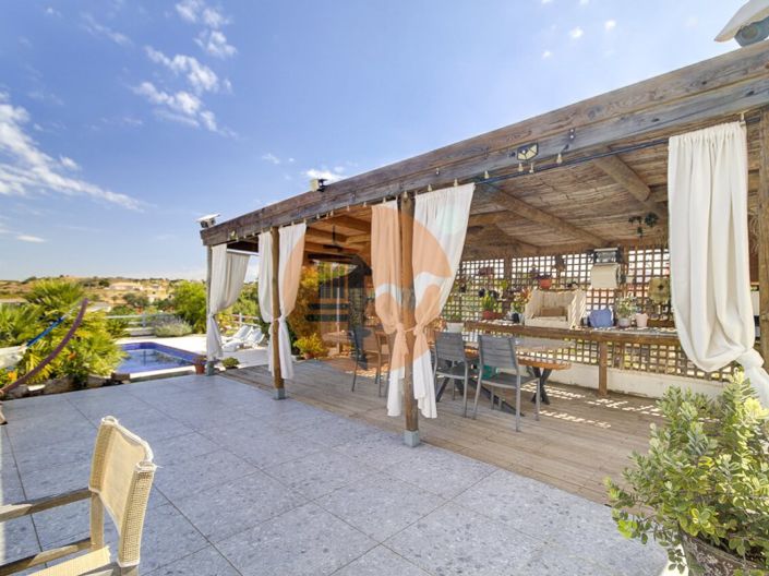 Image No.17-4 Bed House for sale