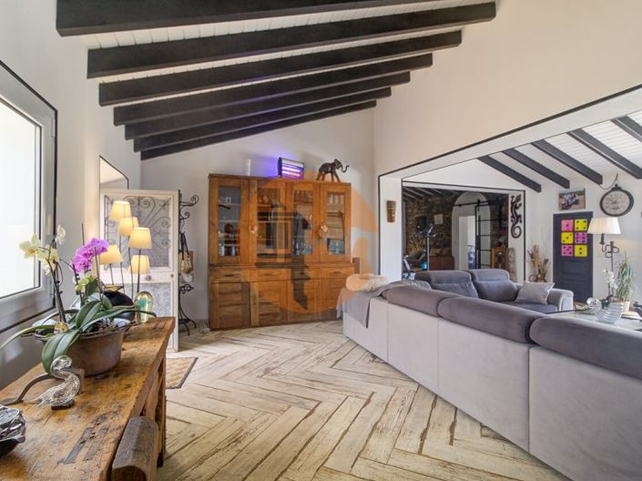 Image No.21-4 Bed House for sale