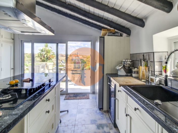 Image No.30-4 Bed House for sale