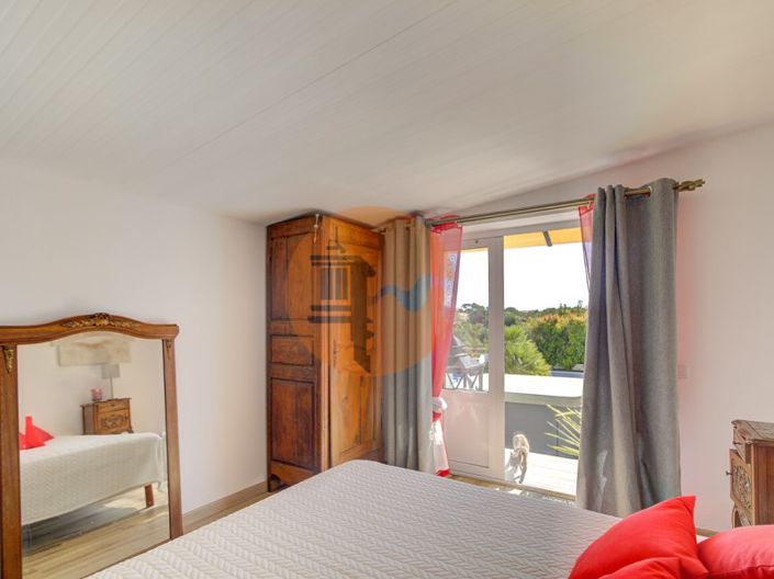 Image No.42-4 Bed House for sale