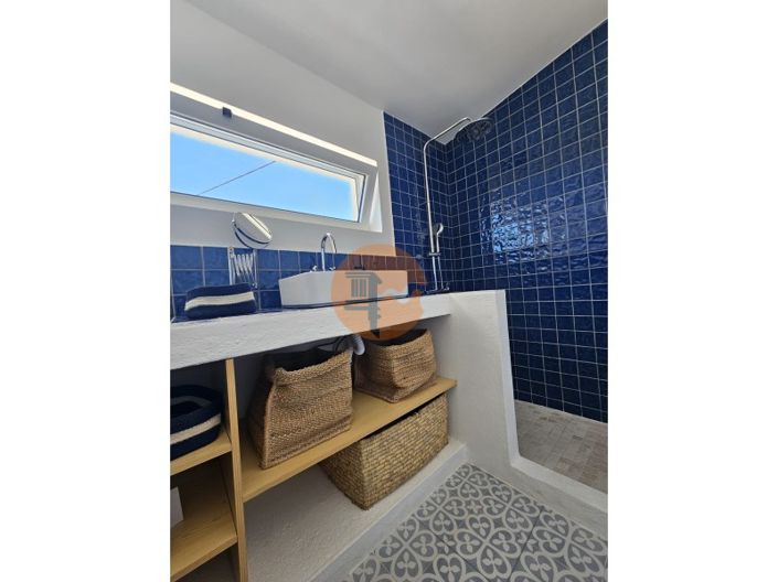 Image No.11-3 Bed House for sale