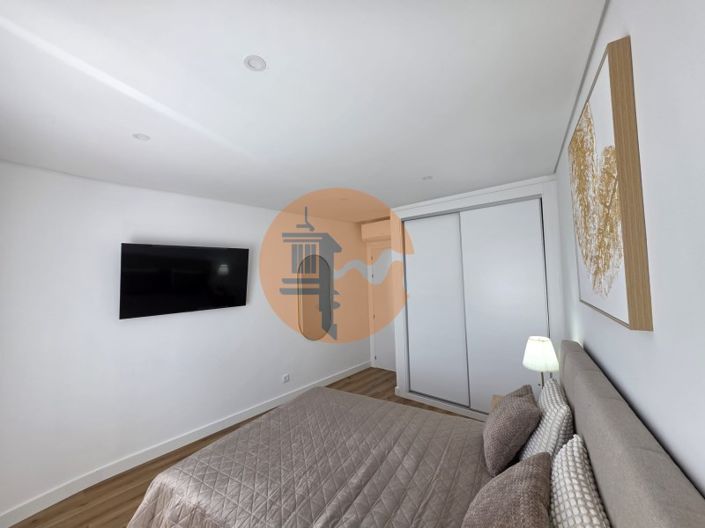 Image No.20-2 Bed Apartment for sale