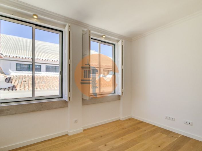 Image No.19-2 Bed Apartment for sale