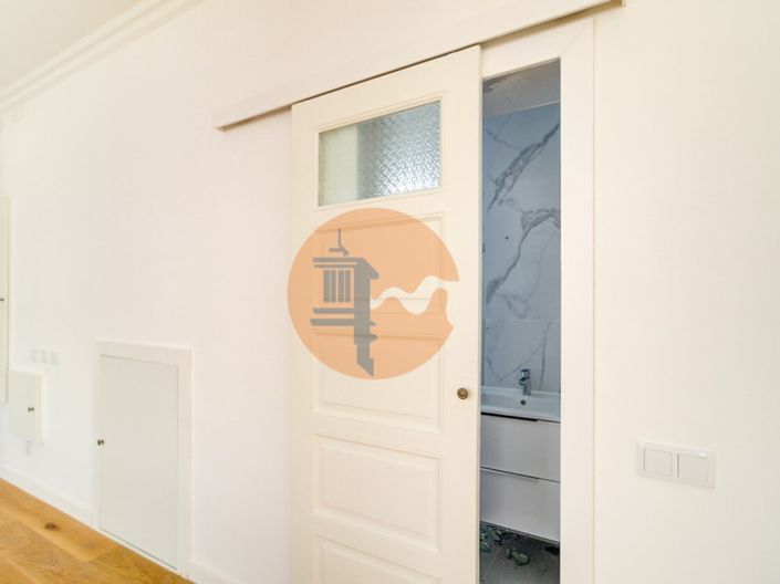 Image No.22-2 Bed Apartment for sale