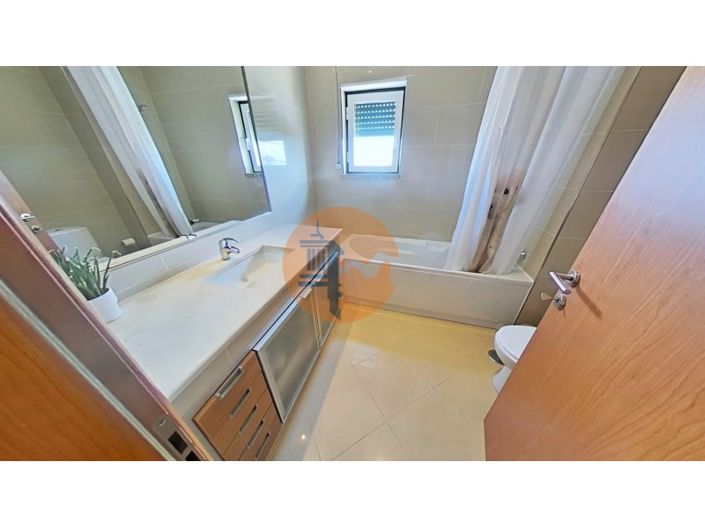 Image No.13-4 Bed Apartment for sale