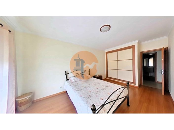 Image No.15-4 Bed Apartment for sale