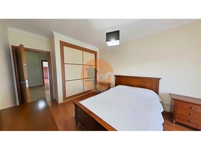 Image No.18-4 Bed Apartment for sale