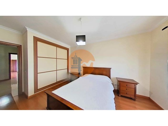 Image No.19-4 Bed Apartment for sale