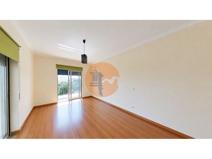Image No.23-4 Bed Apartment for sale