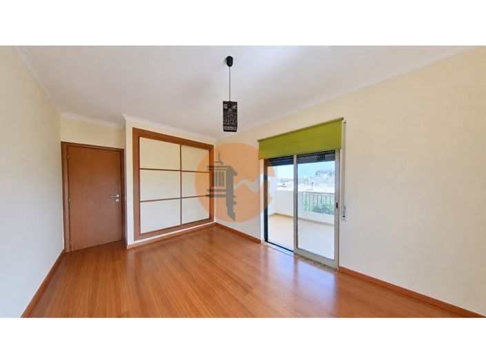 Image No.24-4 Bed Apartment for sale