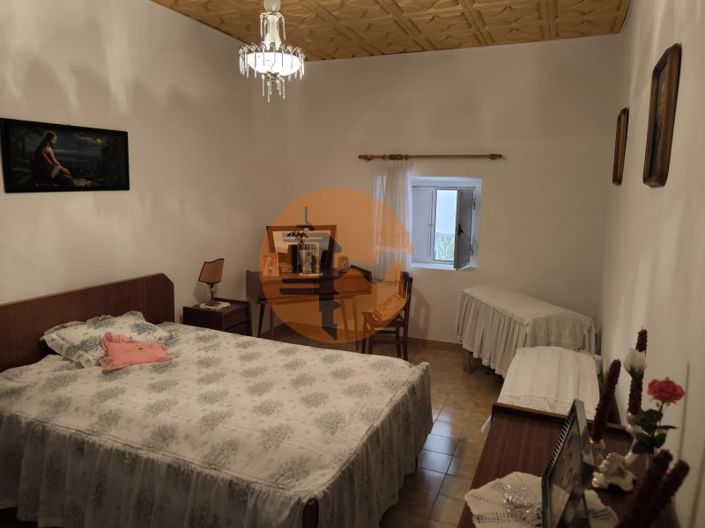 Image No.18-2 Bed House for sale